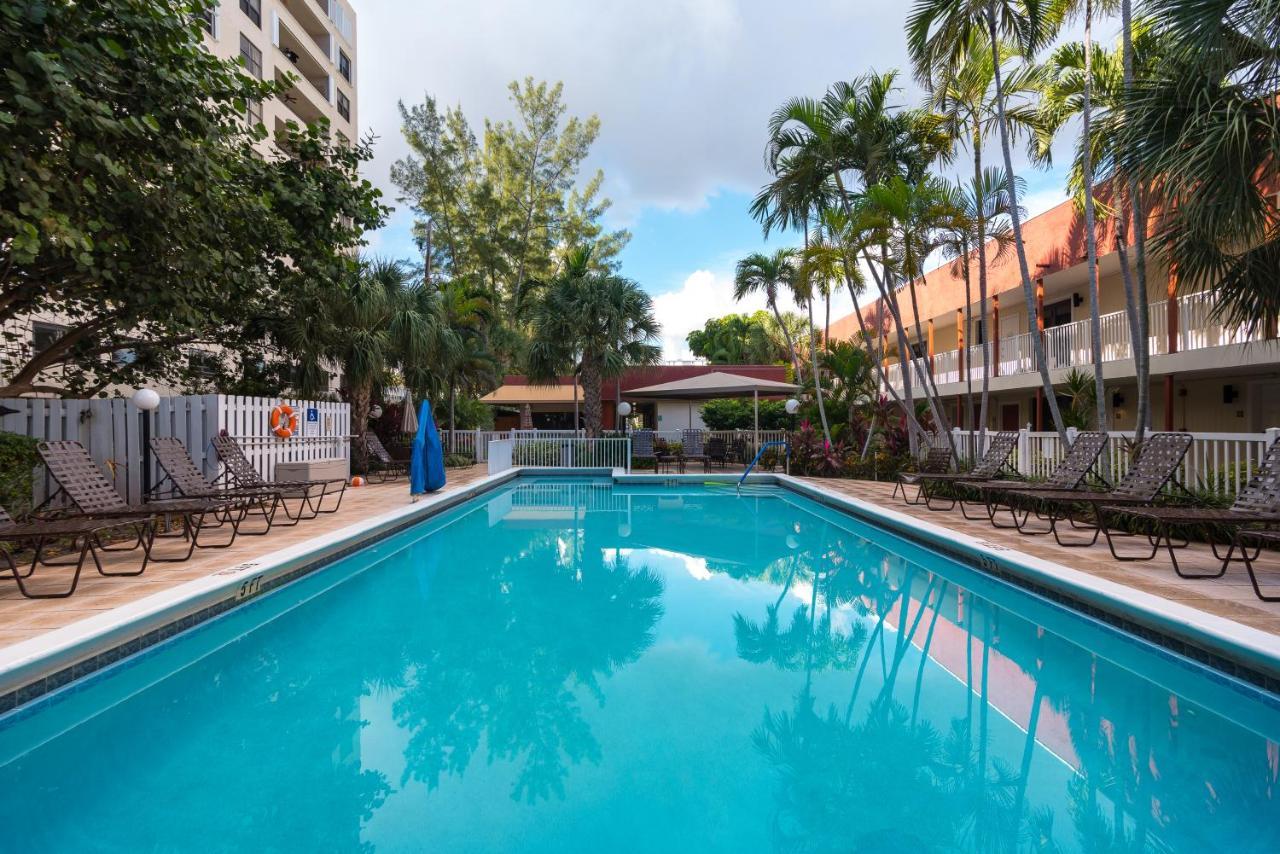 La Costa Beach Club Pompano Beach Exterior photo